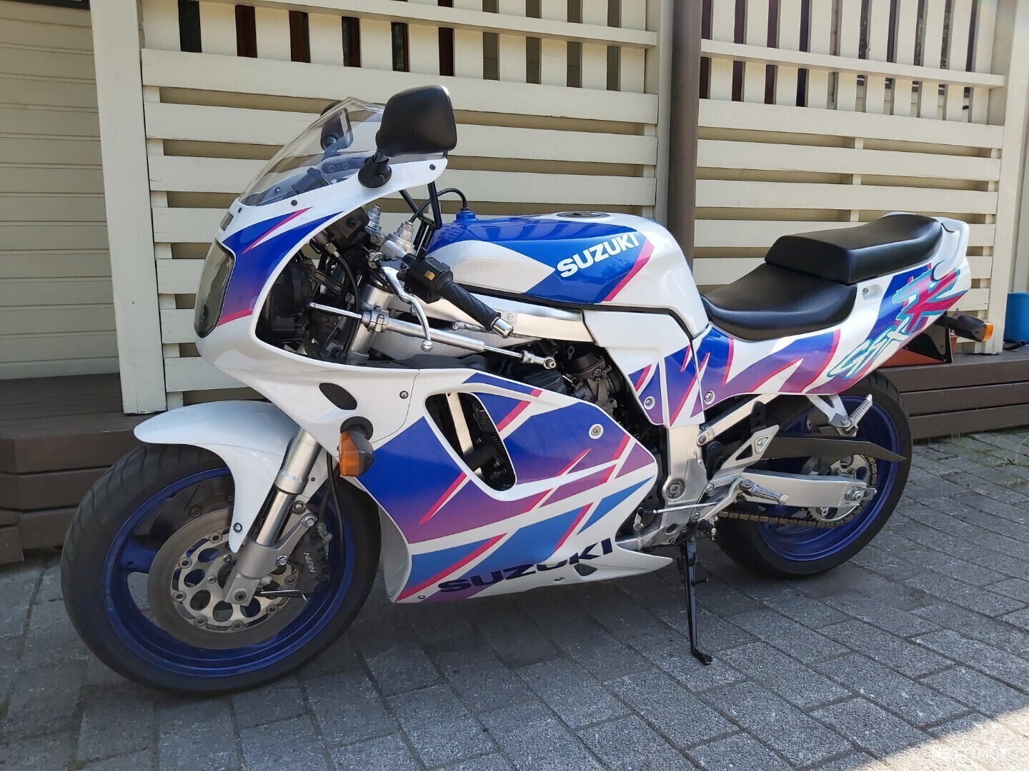 Suzuki GSX R 750 750 cm³ 1991 Helsinki Moottoripyörä Nettimoto