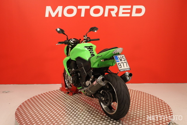 Kawasaki Z 1000 Ilmainen kotiintoimitus Suomi pyörä Yoshimura