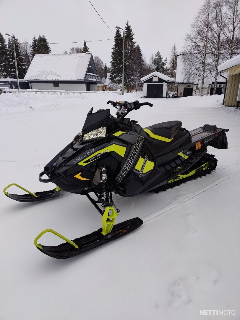 Polaris SwitchBack Assault 144 850 cm³ 2019 Kuusamo Moottorikelkka