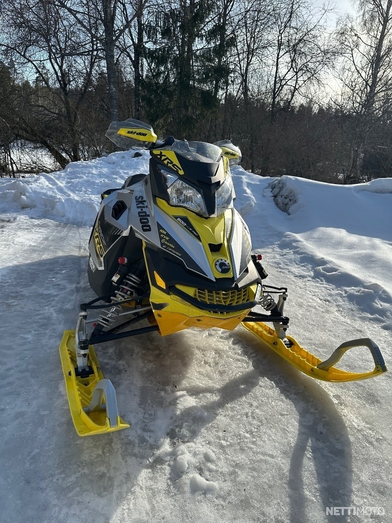 Ski Doo Mx Z X Rs E Tec H O Cm H Meenkyr