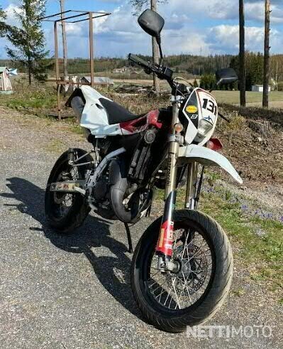 Husqvarna SM 125 S 125 cm³ 2011 Vantaa Moottoripyörä Nettimoto