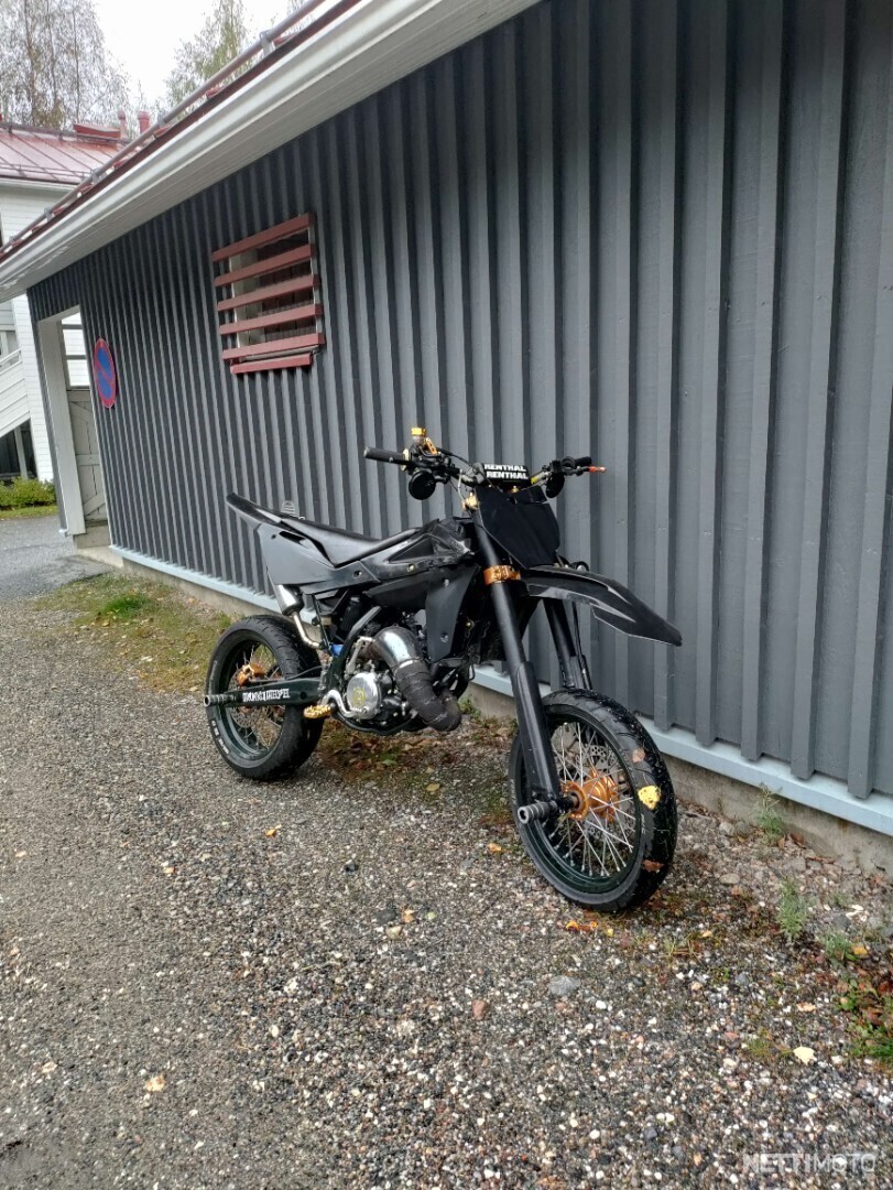 Husqvarna SM 125 125 cm³ 2003 Sotkamo Moottoripyörä Nettimoto