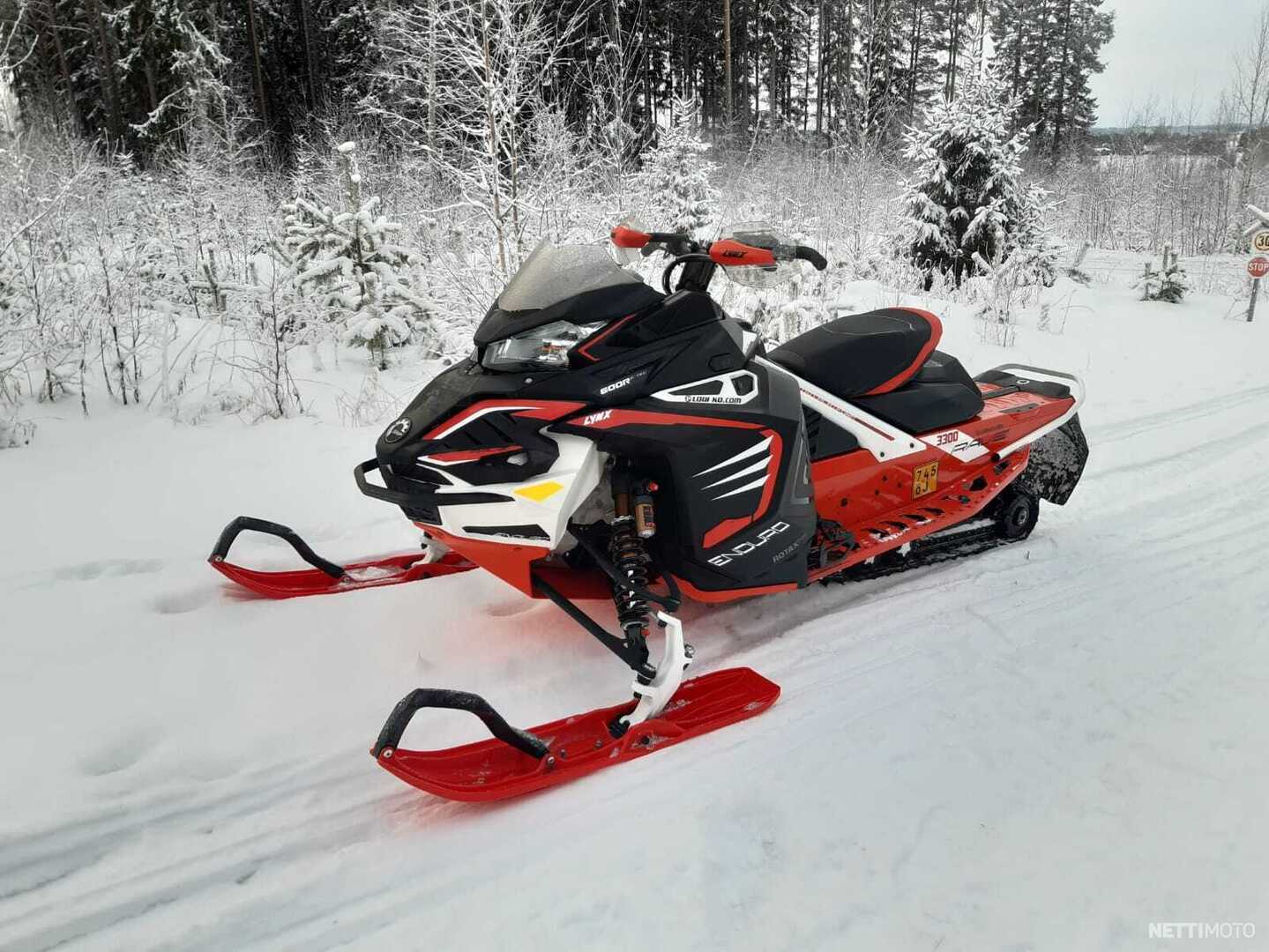 Lynx Rave Enduro R E Tec Omistajalta Juuri Huollettu Kelkka