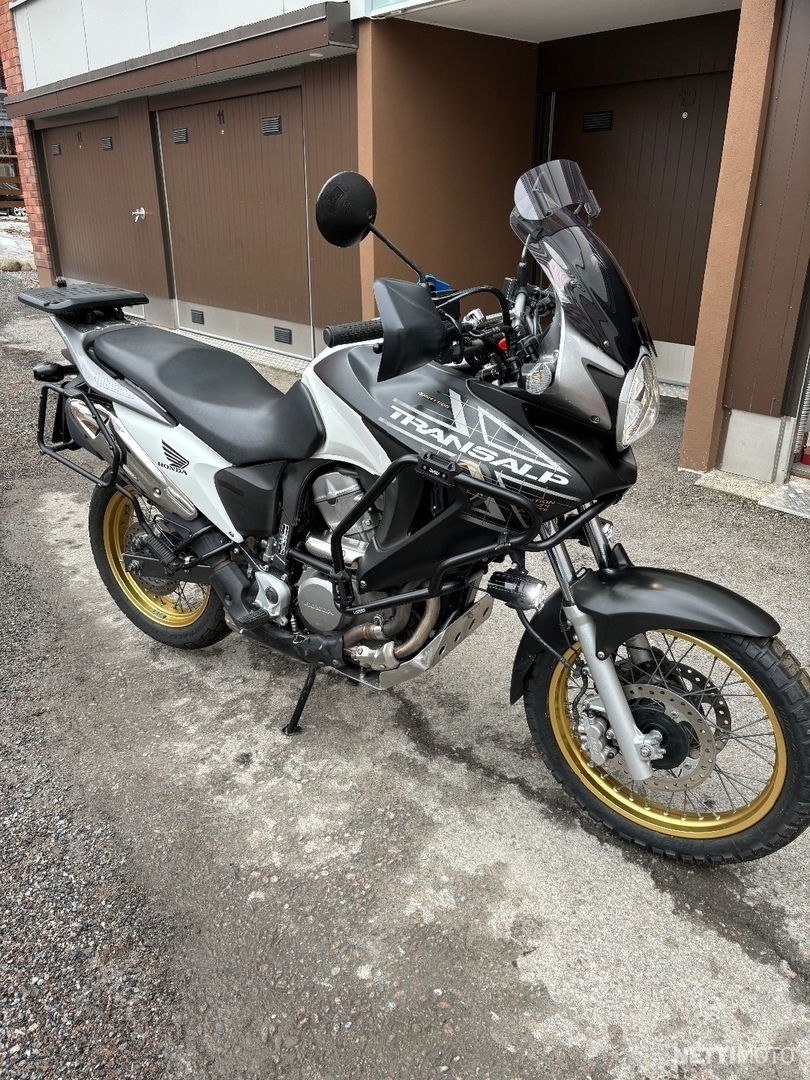 Honda XL 700 v Transalp 700 cm³ 2011 Tampere Moottoripyörä Nettimoto