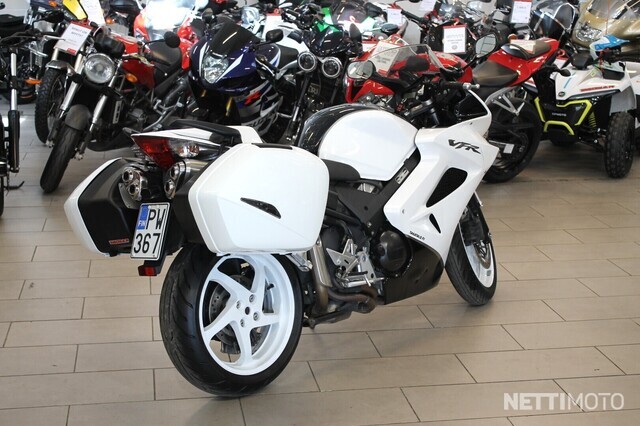 Honda VFR 800 VTEC Hieno ja huollettu 800 cm³ 2009 Salo