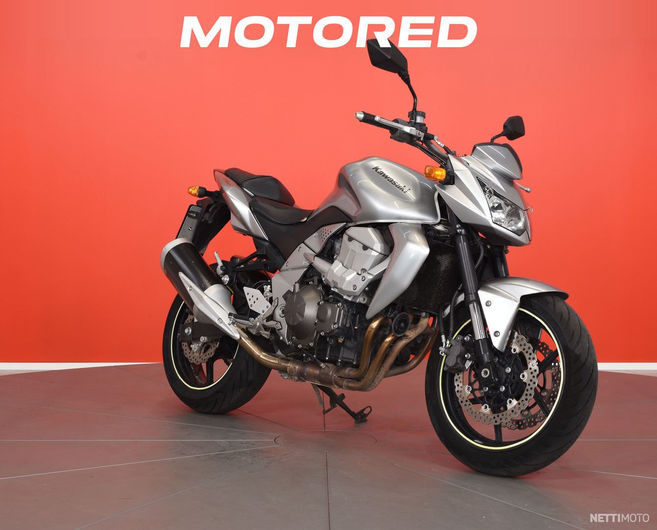 Kawasaki Z 750 Kotiintoimitus Suomi pyörä Huoltokirja OEM 750 cm³