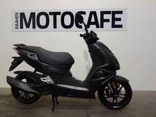 Peugeot Speedfight 4