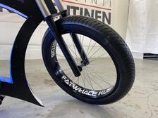 Muu merkki Muu malli