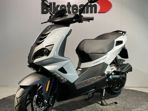 Peugeot Speedfight 4