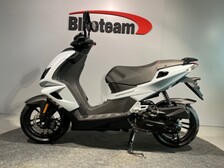 Peugeot Speedfight 4