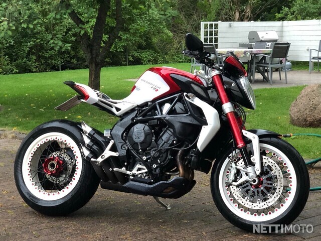 MV Agusta Dragster 800 RR 800 cm 2016 Helsinki Motorcycle