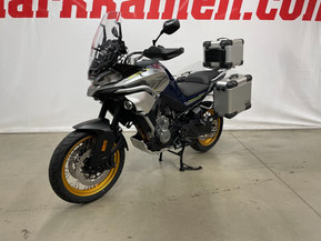 CFMOTO 800MT