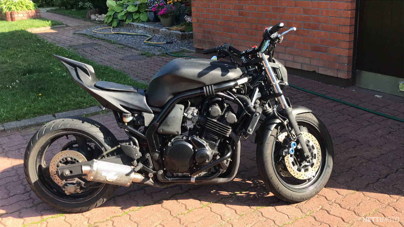 Yamaha FZS Fazer 600 cm³ 2001 - Vantaa - Motorcycle - Nettimoto