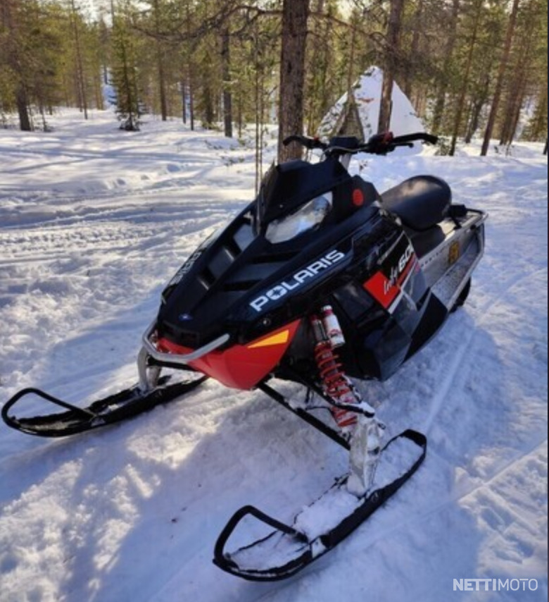 Polaris Indy Polaris Indy 600 SP + lisävarusteita 600 cm³ 2013