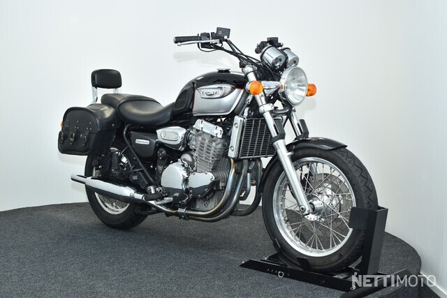 Triumph adventure shop