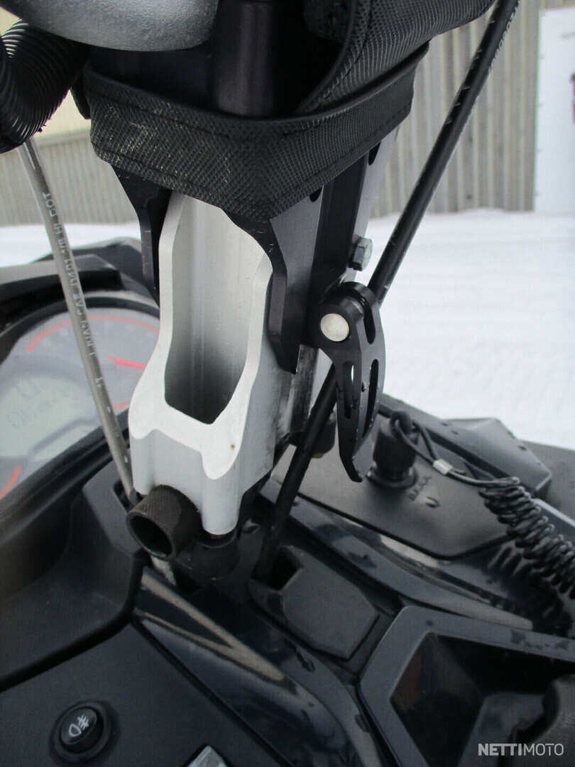 Ski-Doo Summit 800R E-TEC 154