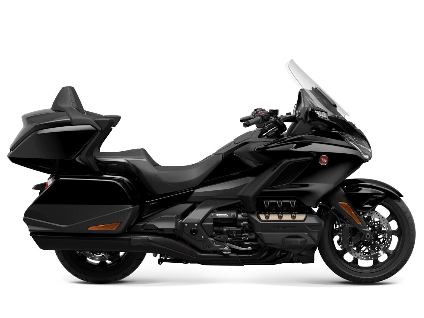 honda-gl-1800-goldwing-dct-23-musta-erikoistarjous-varastossa-1-800