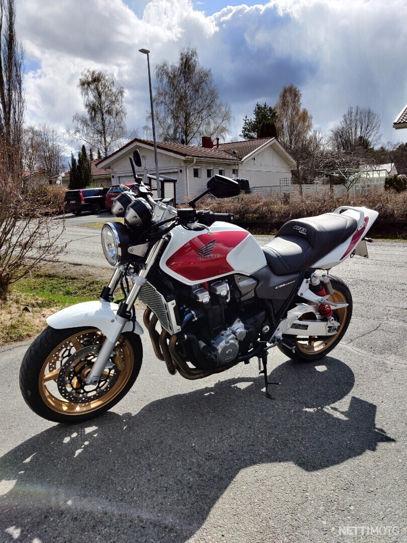 Honda cb deals 1300 2009