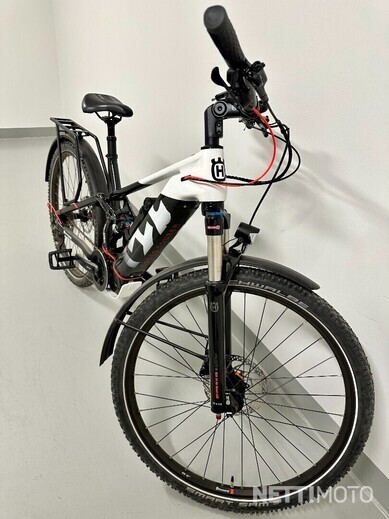 husqvarna cross tourer