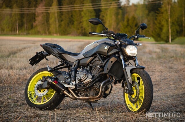 YAMAHA MT-07 (A/A2) 