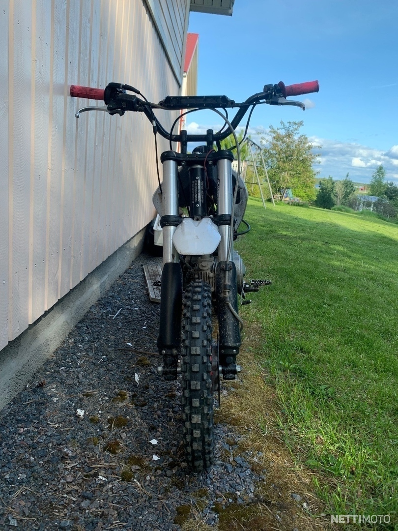 BSE - 125 cm³ 2024 - Oulainen - Motorcycle - Nettimoto