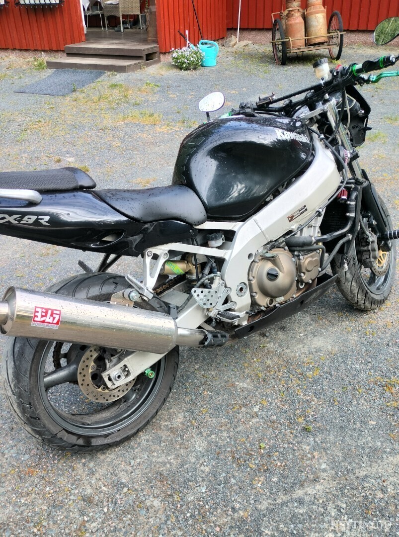 Kawasaki ZX-9R Ninja 