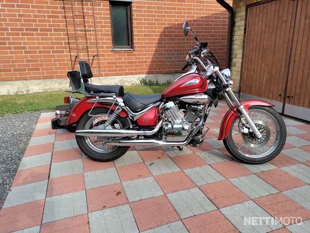 SUZUKI INTRUDER 125 – Power BMW Motorrad