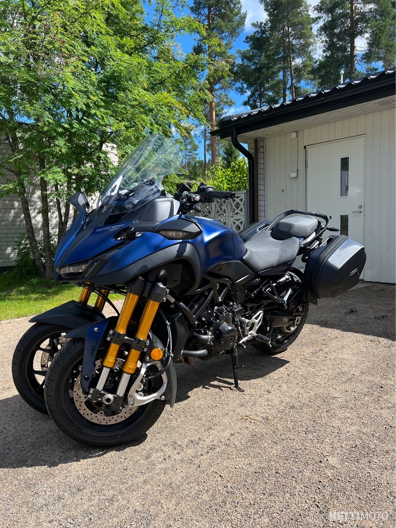 Yamaha niken 850 deals gt