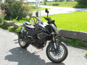 CFMOTO 800NK