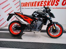 KTM 890