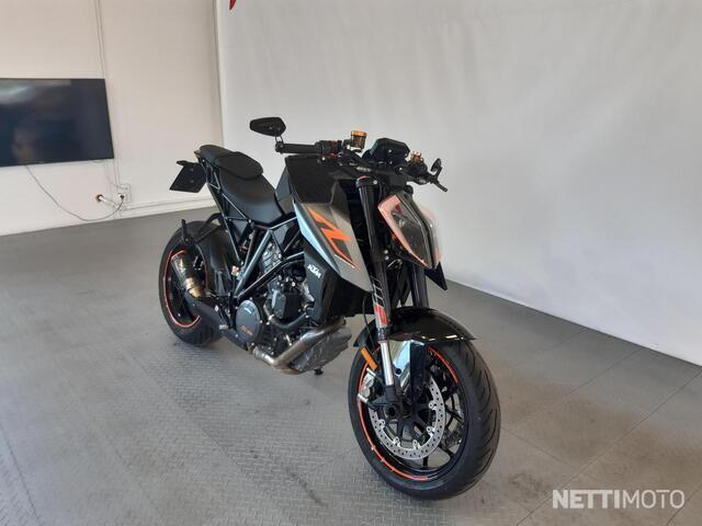 Ktm 1290 super duke deals r performance pack