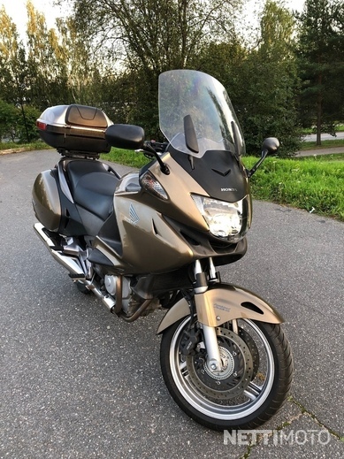 Honda deauville clearance 700 olx