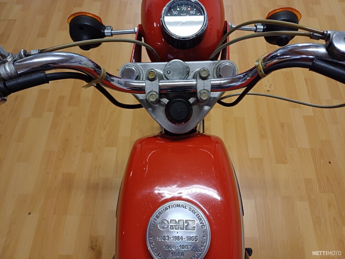 9 / 12