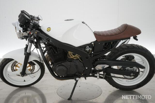 Suzuki GS