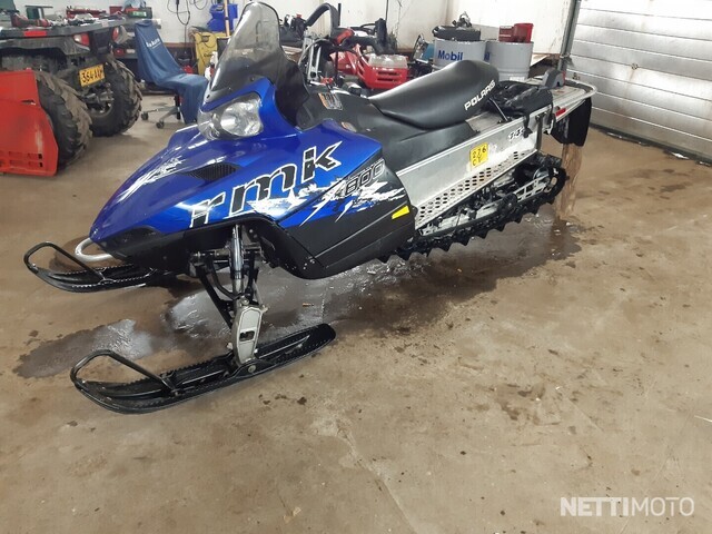 Polaris RMK 800 144 800 cm³ 2010 - Kaavi - Moottorikelkka - Nettimoto