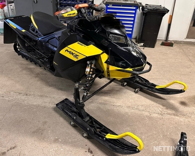Ski-Doo RS