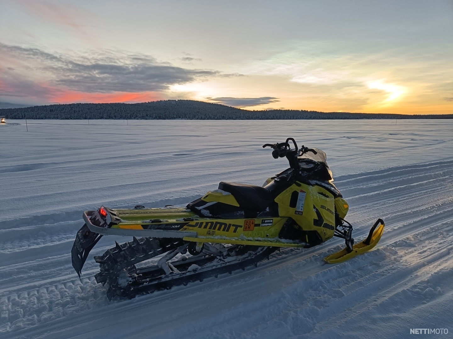 Ski-Doo Summit 800 cm³ 2016 - Enontekiö - Moottorikelkka - Nettimoto