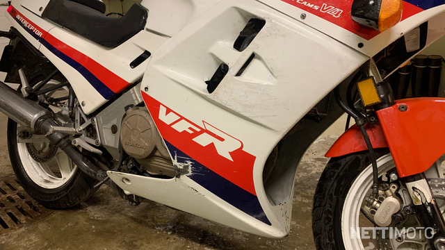 Honda VFR 700 700 cm³ 1986 - Espoo - Moottoripyörä - Nettimoto