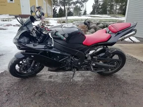 Yamaha YZF-R1