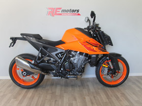KTM 990