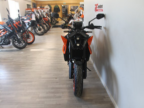 KTM 990