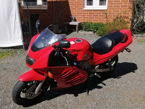 Suzuki RF