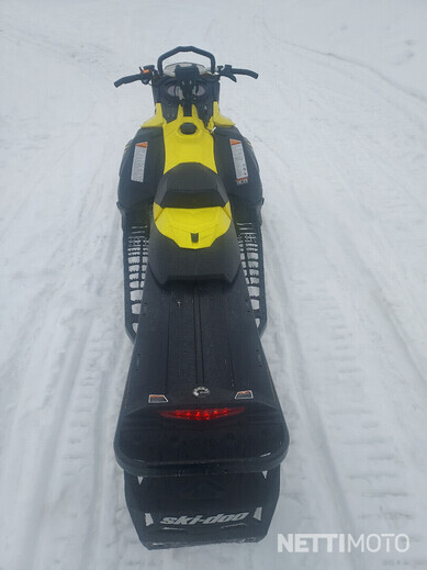 Ski-Doo Summit SUMMIT SP 600 E-TEC 146