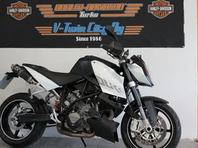 KTM 990