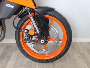 KTM 390
