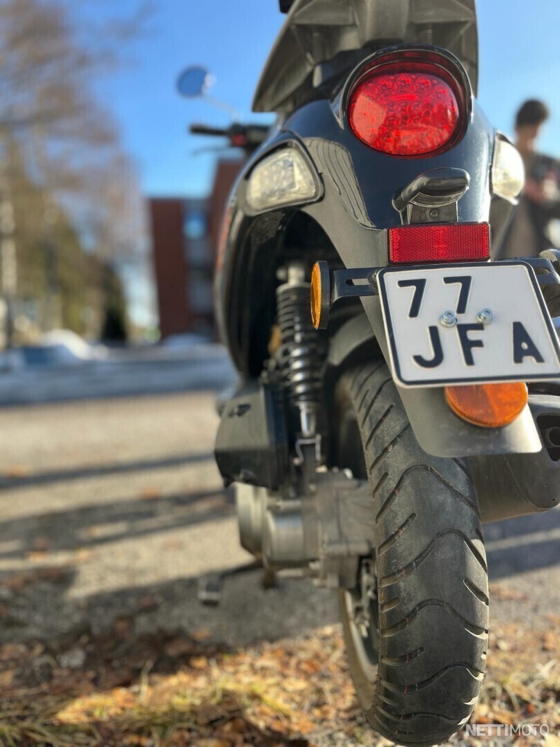 4 / 10