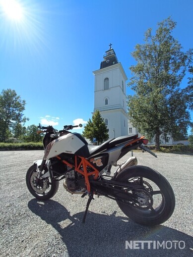 KTM 690