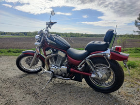 Suzuki Intruder