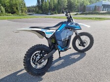 CFMOTO CX-5E