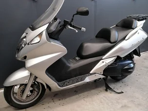 Honda FJS600
